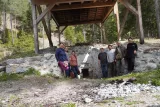 Lime kiln by Johannes Wetzel and Delphine Schmid. The young and kind experimenters work exclusively with raw materials from the Engadin Valley. They burn lime, create interesting plasters, grind coloured Engadin stones into pigments and even use them to make watercolour paints.