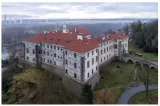 01zamek-nelahozeves-se-sgrafitovou-vyzdobou107718110298.jpg