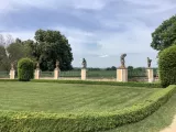 alegorie-soch-veltrusy113000.jpg